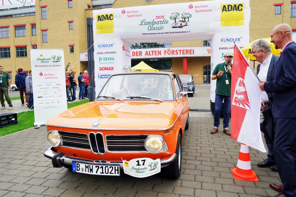 adac-landpartie-classic-2018-kundler-zieleinfahrt.jpg