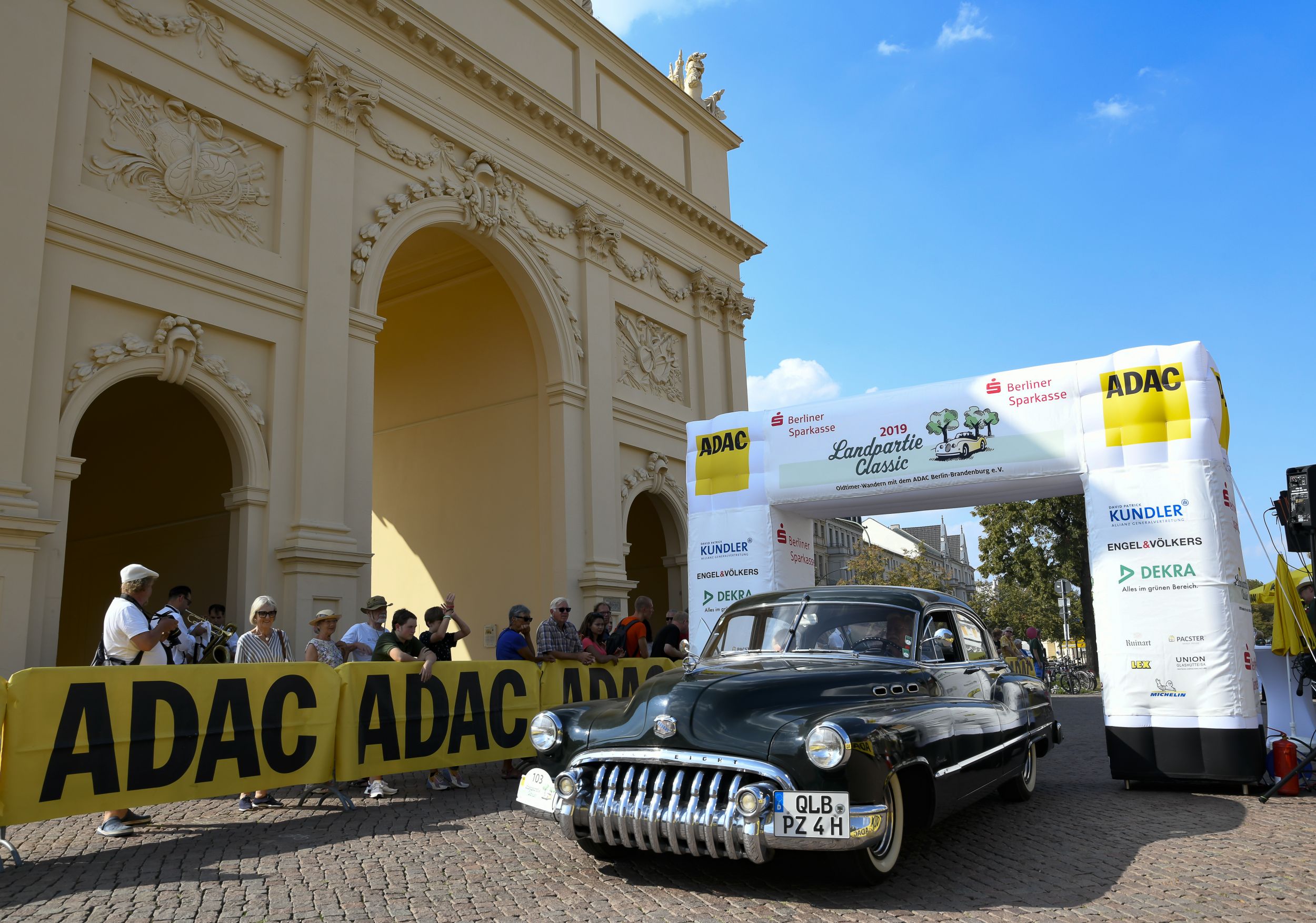 ADAC-Landpartie-Classic_Allianz-Kundler-Berlin_05.jpg
